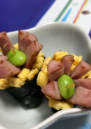 たまごとウインナーの花のり巻き-レシピのメイン写真