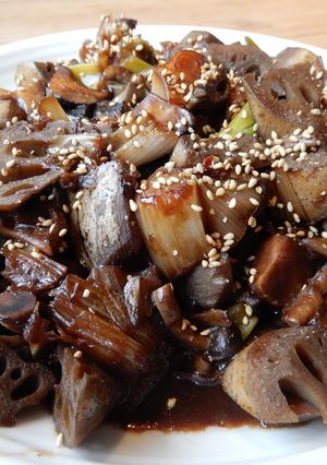 ピリ辛味　レンコンたっぷり玄米黒酢醤油煮-レシピのメイン写真