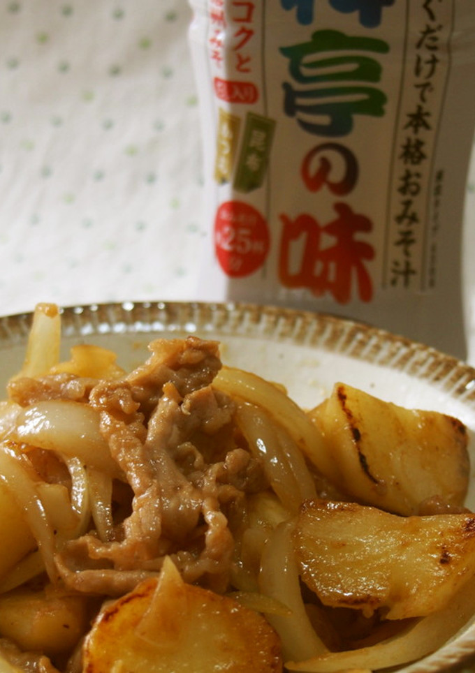 液みそで簡単！豚こまとじゃが芋の味噌炒め-レシピのメイン写真