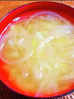 玉ねぎとじゃがいもの味噌汁-レシピのメイン写真