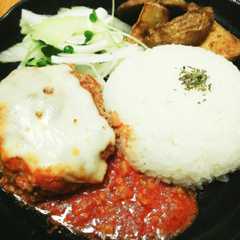 รูปของ とろとろチーズのトマトハンバーグ