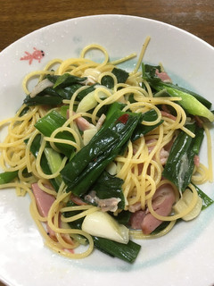 葉玉ねぎ多め⁉︎ピリ辛パスタ-レシピのメイン写真