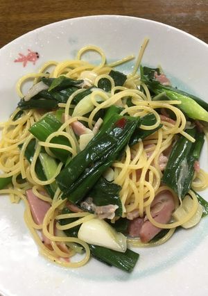 葉玉ねぎ多め⁉︎ピリ辛パスタ-レシピのメイン写真