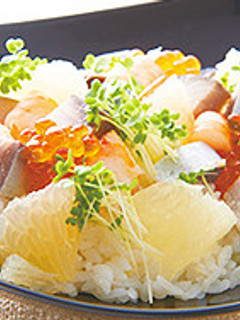 グレープフルーツのしめ鯖チラシ寿司-レシピのメイン写真