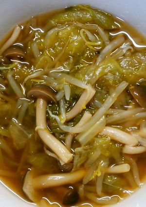 簡単❁もやしとレタスのオイスタースープ-レシピのメイン写真