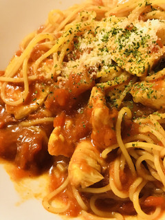カレー粉で☆スパイシートマトソースパスタ-レシピのメイン写真