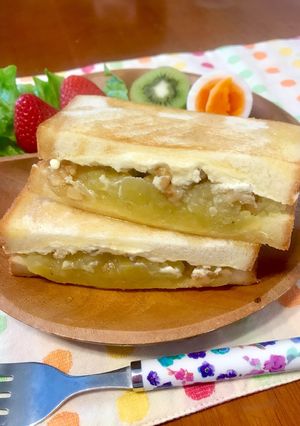 クリチとおいもとくるみのホットサンド＊＊-レシピのメイン写真