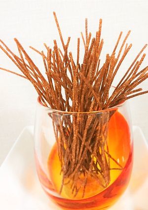 簡単おつまみ★揚げパスタで塩or砂糖！-レシピのメイン写真