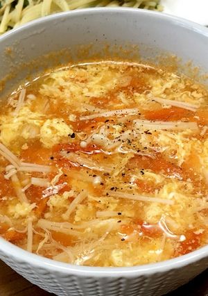 トマトとエノキの簡単かき卵コンソメスープ-レシピのメイン写真