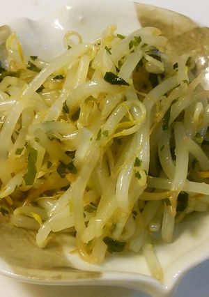 もやしにワカメふりかけ。-レシピのメイン写真