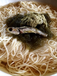 かんたん煮麺 とろろ昆布と煮干しのせ-レシピのメイン写真