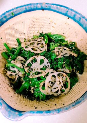 ほうれん草とレンコンの胡麻和え-レシピのメイン写真
