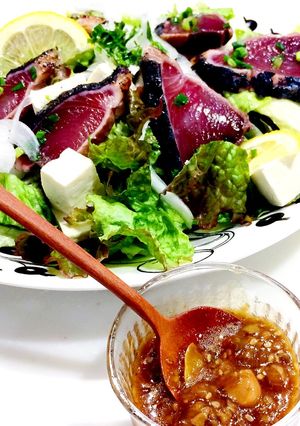 レモン洗いレタスのサラダ〜鰹のたたき-レシピのメイン写真