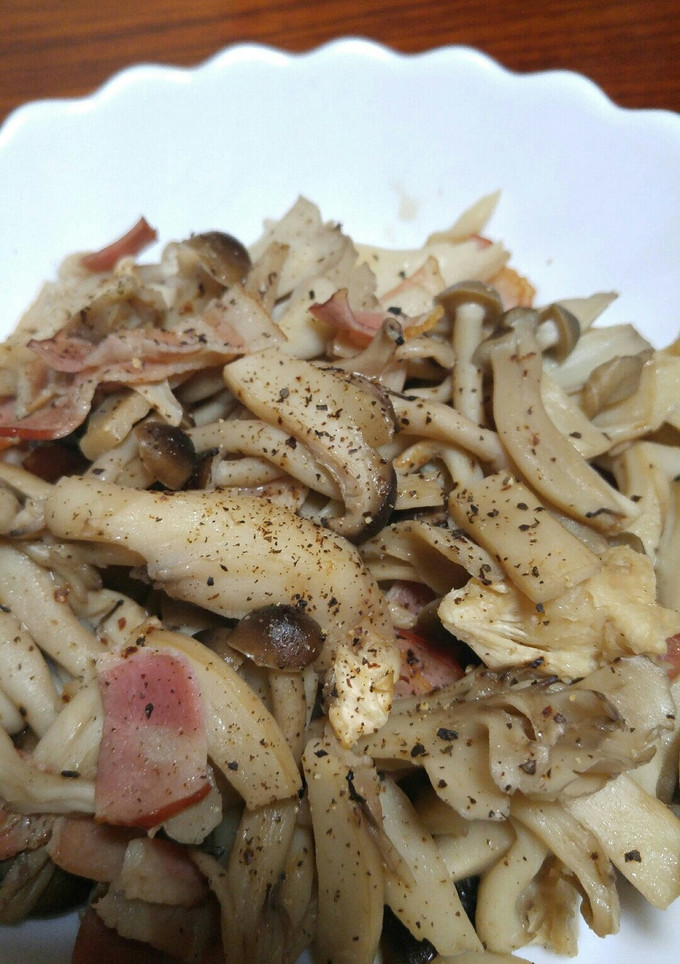 キノコとベーコンの蒸し焼き-レシピのメイン写真