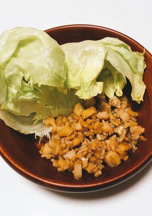 レンコンひき肉のレタス包み-レシピのメイン写真