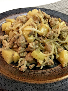 じゃがいもとひき肉☆カレーマヨ炒め-レシピのメイン写真