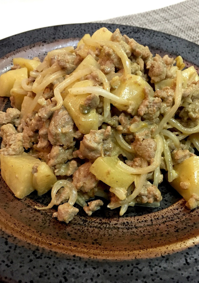 じゃがいもとひき肉☆カレーマヨ炒め-レシピのメイン写真