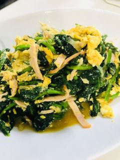 ほうれん草と卵のヒガシマル炒(カレー)-レシピのメイン写真
