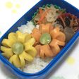 お弁当に☆カラフルシーセージのお花