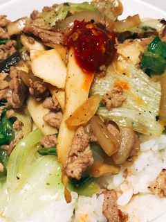 豚肉とエリンギと玉ねぎとレタス炒め丼!-レシピのメイン写真