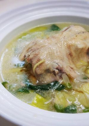 シンプル食材【丸鶏の参鶏湯スープ】-レシピのメイン写真