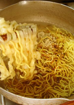 最北と最南のインスタントラーメン-レシピのメイン写真