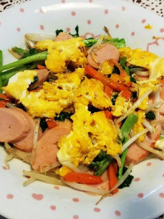 春の訪れ♡彩り野菜と魚肉ソ炒め卵乗せ-レシピのメイン写真
