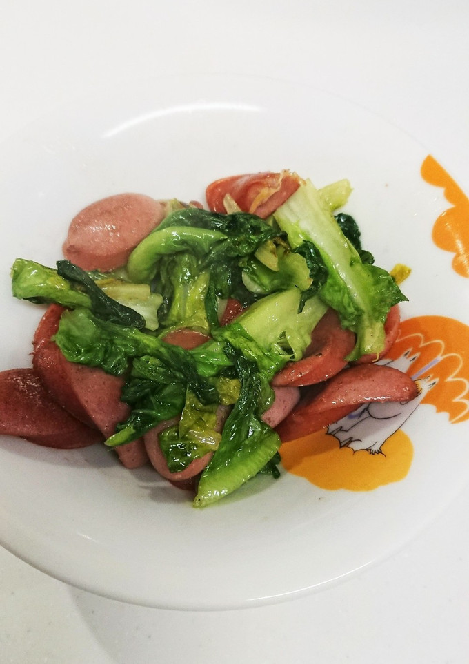 サラダ菜とソーセージの塩コショウ炒め-レシピのメイン写真