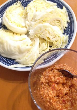 ピリ辛！蒸しキャベツの肉みそ添え-レシピのメイン写真