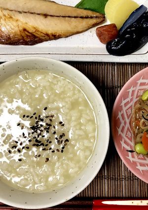 鮮やかな緑で食欲そそる緑茶粥-レシピのメイン写真