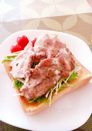 豚肉と水菜のせトースト♬さっぱり胡麻ドレ-レシピのメイン写真