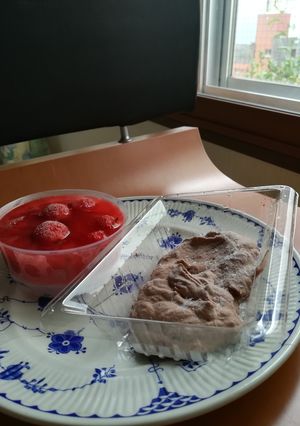 簡単生チョコクリームとイチゴの冷果-レシピのメイン写真