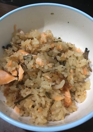サーモンたっぷり贅沢炊き込みご飯☆-レシピのメイン写真