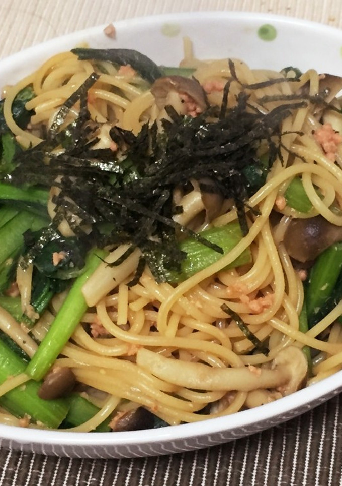 小松菜とシメジとシャケの和風パスタ-レシピのメイン写真
