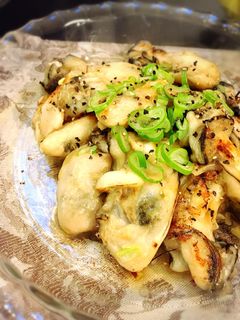 牡蠣のにんにく香る♪バタポンソテー-レシピのメイン写真