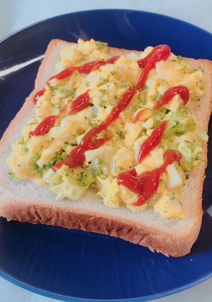 朝食に！トロっ！ブロッコリー卵トースト-レシピのメイン写真