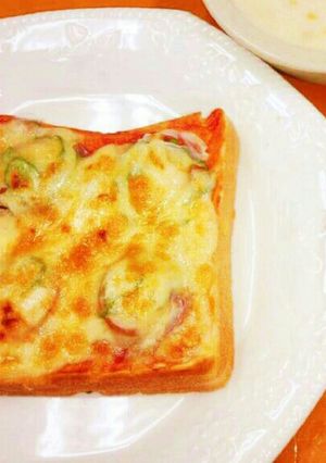 ピザトースト-レシピのメイン写真