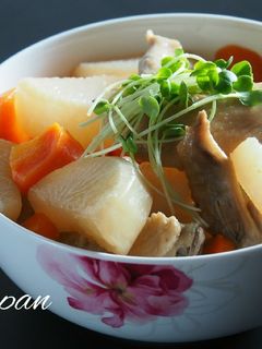 すぐでき&美味しい☆手羽先と根菜の蜂蜜煮-レシピのメイン写真