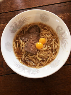 簡単・角煮の残り汁とローストビーフの麺-レシピのメイン写真