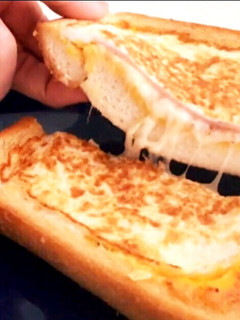食パンくりぬき、ハム卵チーズのトースト-レシピのメイン写真
