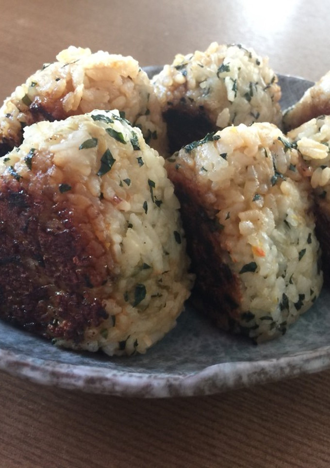 炒飯リメイク☆焼きおにぎり☆青しそイン☆-レシピのメイン写真