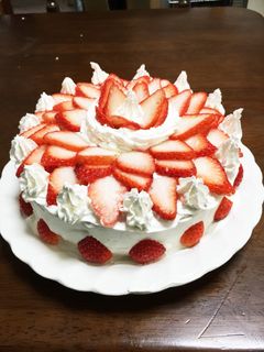 市販のスポンジでデコレーションケーキ♡-レシピのメイン写真