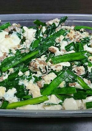 ニラ卵豆腐(？)っぽい丼-レシピのメイン写真
