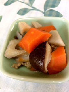 蓮根&人参&椎茸&豚こま肉の煮物-レシピのメイン写真