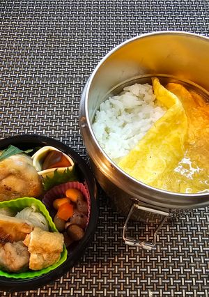 親子丼と海老のライスペーパー巻き-レシピのメイン写真