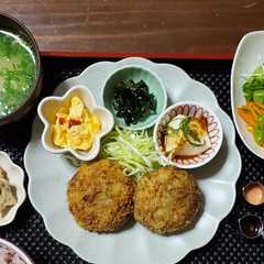 A picture of 醤油麹でメンチカツ.