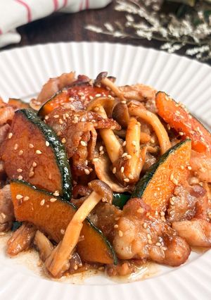 ほっこり秋の定番！豚バラとかぼちゃの甘辛炒め-レシピのメイン写真