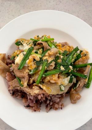 あっという間❤️すぐ出来ちゃう豚ニラ玉丼-レシピのメイン写真