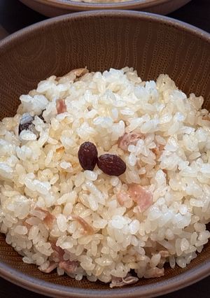 生ハムとラムレーズンの炊き込みごはん-レシピのメイン写真