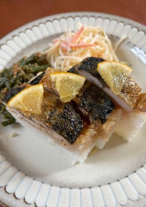 塩サバでなんちゃって焼鯖寿司-レシピのメイン写真